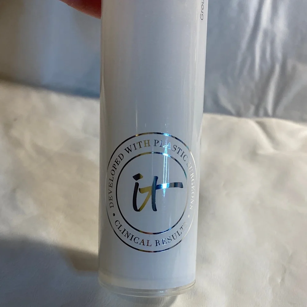 IT Cosmetics CC+ Skin Perfecting Brush - Picture 3 of 9